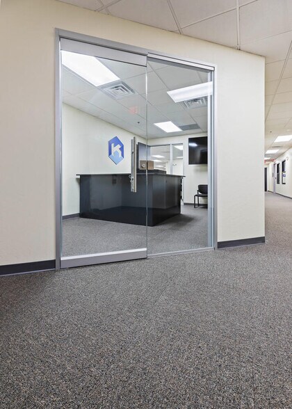 More Photos Of 400-410 E Main St, Visalia Office For Lease