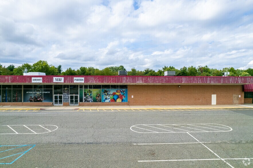 More Photos Of 233 S Broadway, Pennsville Unknown For Lease