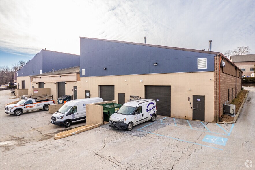 More Photos Of 835-845 Sussex Blvd, Broomall Light Distribution For Lease