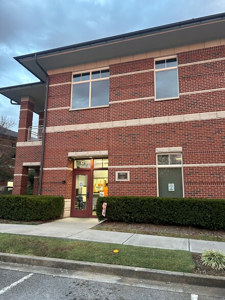 More Photos Of 6342-6360 Lonas Spring Dr, Knoxville Office For Sale