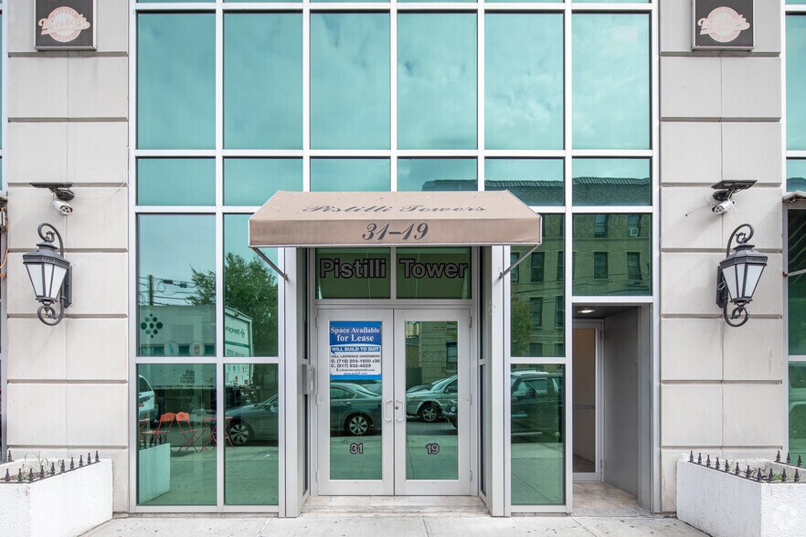 More Photos Of 31-19 Newtown Ave, Astoria Medical For Lease