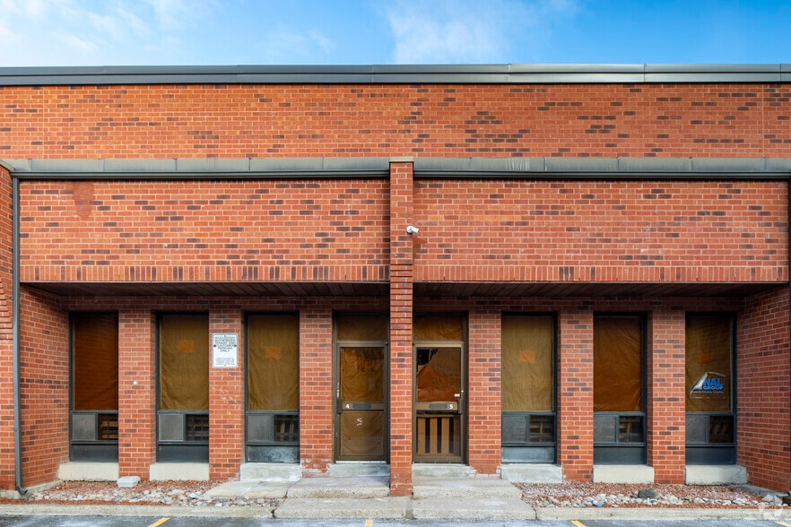 More Photos Of 1070 Mid-way Blvd, Mississauga Warehouse For Lease