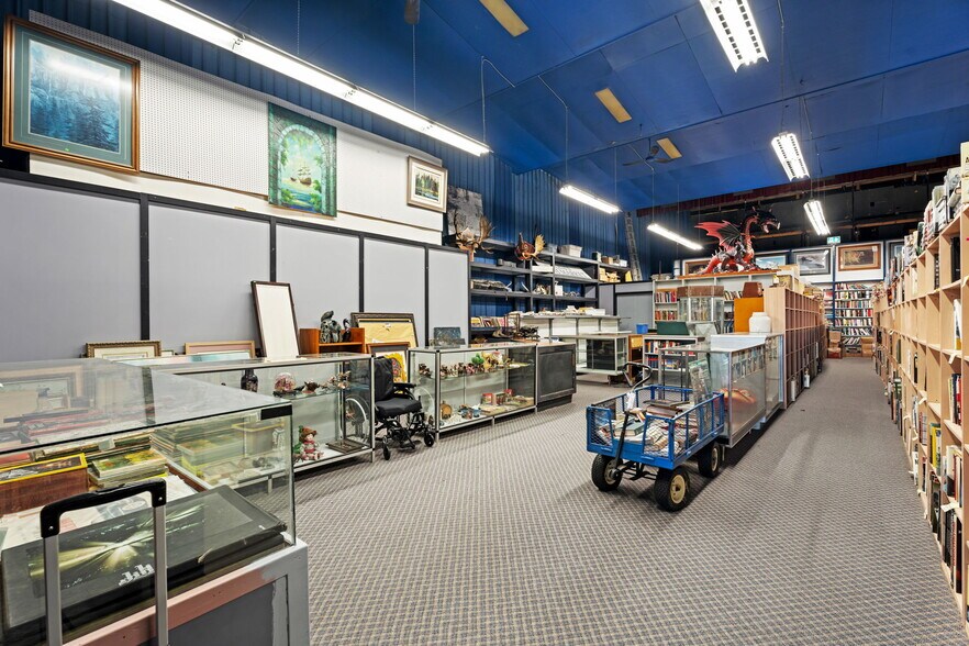 More Photos Of 33017 1st Av, Mission Flex For Lease