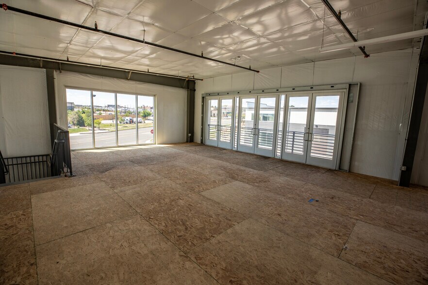 More Photos Of 13853 E Briarwood Ave, Centennial Light Distribution For Sale