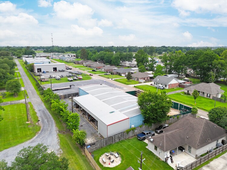 More Photos Of 41107 Don Lou Dr, Gonzales Warehouse For Sale