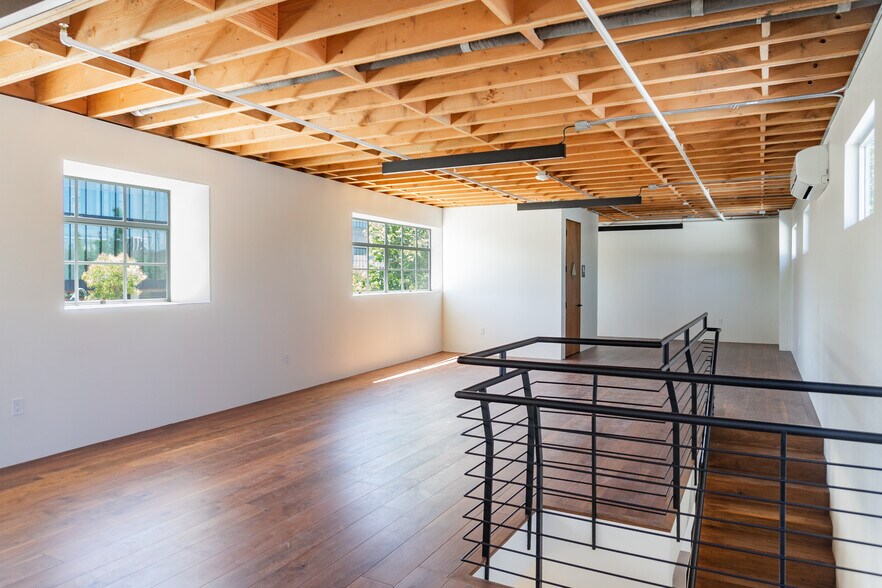 More Photos Of 1655 Euclid St, Santa Monica Loft Creative Space For Sale