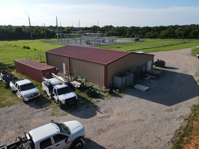 More Photos Of 2380 Simpson rd, Guthrie Flex For Lease