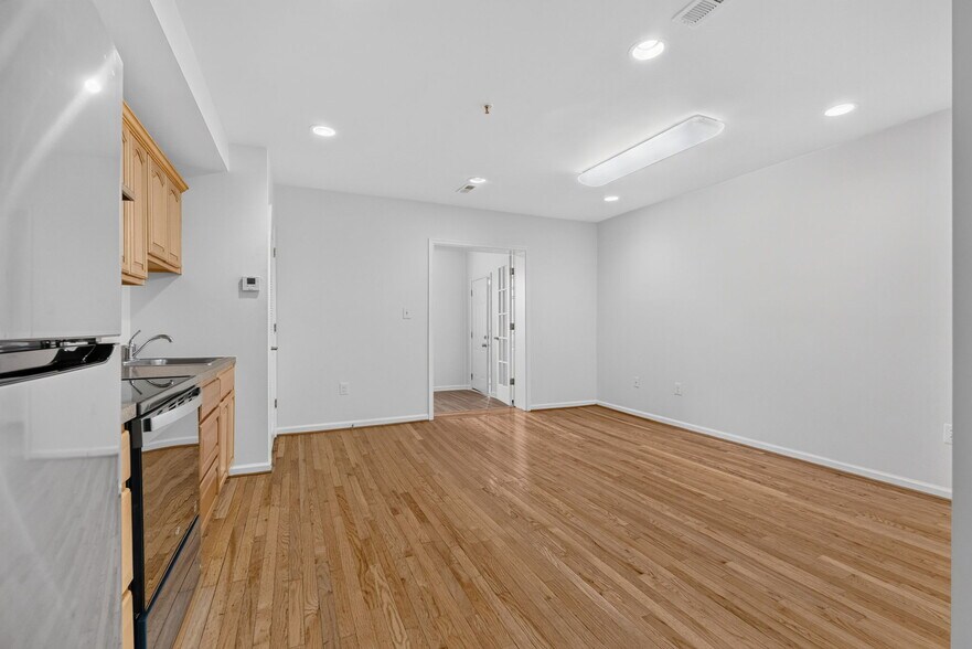 More Photos Of 1271-1275 Meigs Pl NE, Washington Apartments For Sale