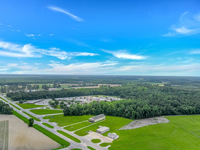 More Photos Of 2803 US 76, Mullins General Retail For Sale
