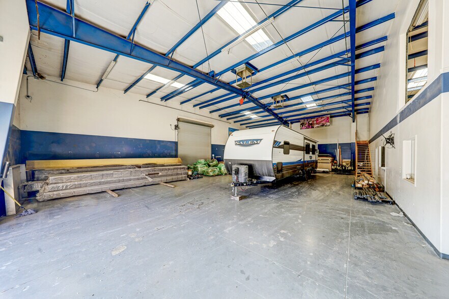More Photos Of 34933 Imperial Ave, Bakersfield Industrial For Lease