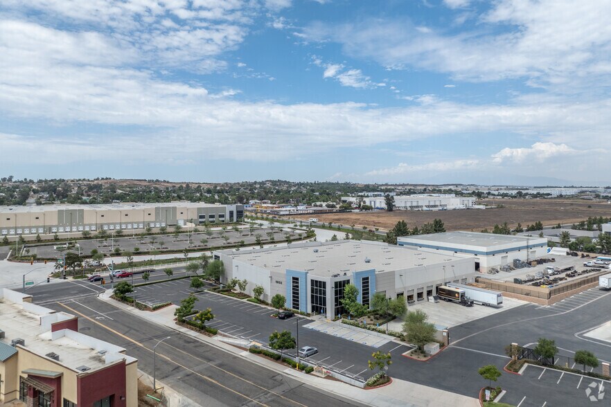 More Photos Of 19103 Messenia Ln, Perris Warehouse For Lease