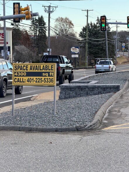 More Photos Of 11 Comstock Pky, Cranston Freestanding For Sale