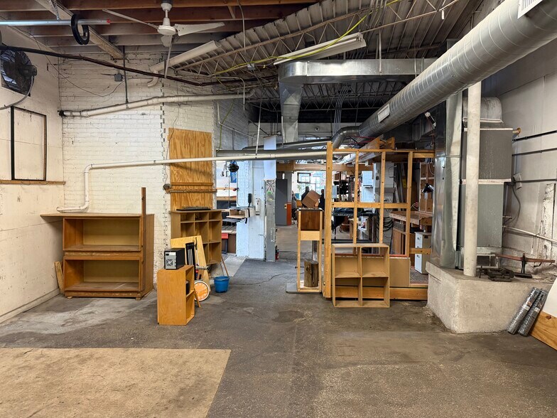 More Photos Of 1424 Lake St, Evanston Storefront Retail Residential For Lease