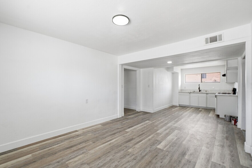 More Photos Of 1012 Hale Ave, Corcoran Office Residential For Sale