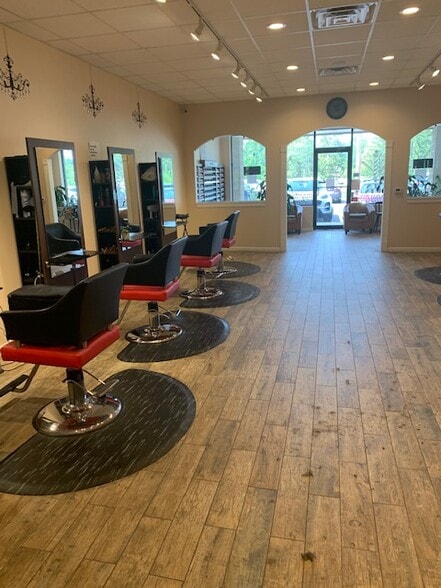 More Photos Of 680 Route 33 E, East Windsor General Retail For Lease