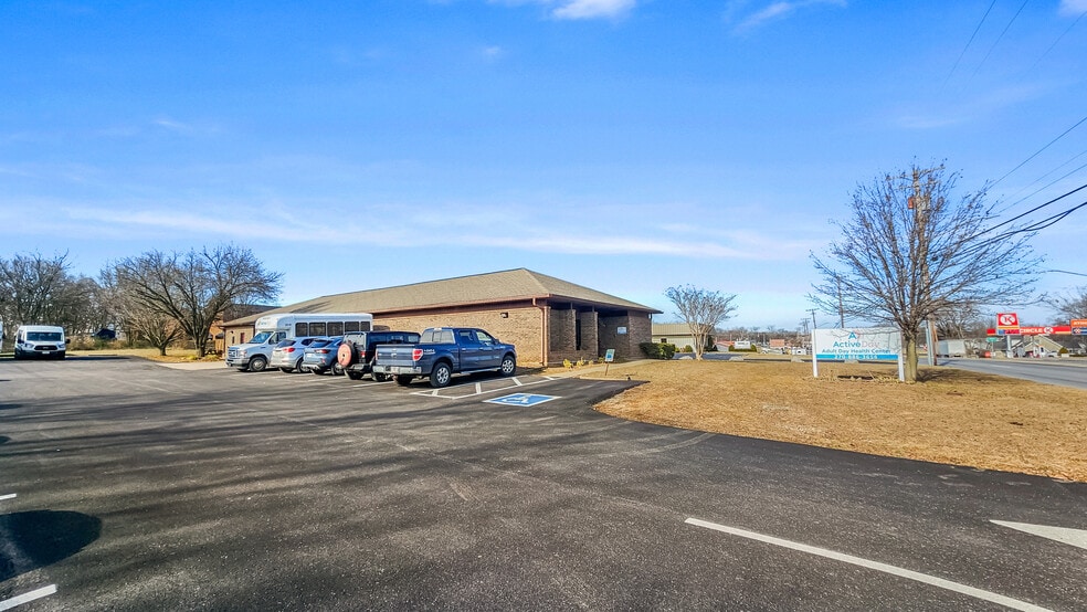 More Photos Of 921 N Main St, Hopkinsville Continuing Care Retirement Community For Sale