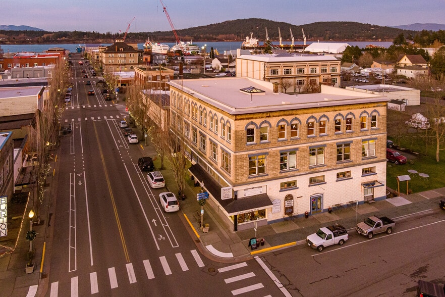 More Photos Of 619 Commercial Ave, Anacortes Storefront Retail Office For Sale