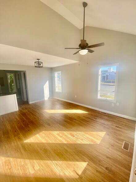 More Photos Of 809 Hanson St, Salisbury Multifamily For Sale