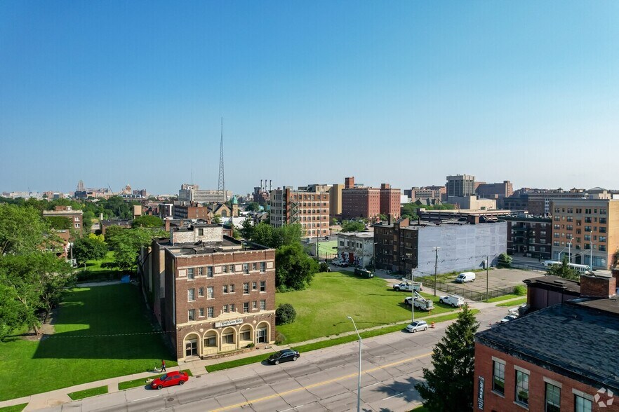 More Photos Of 470 Martin Luther King Jr Blvd, Detroit Apartments For Sale