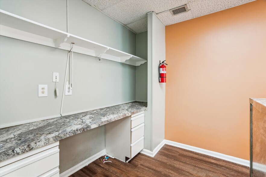 More Photos Of 14333 Laurel Bowie Rd, Laurel Medical For Sale