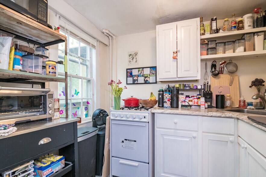 More Photos Of 81 Bridge St, Northampton Multifamily For Sale