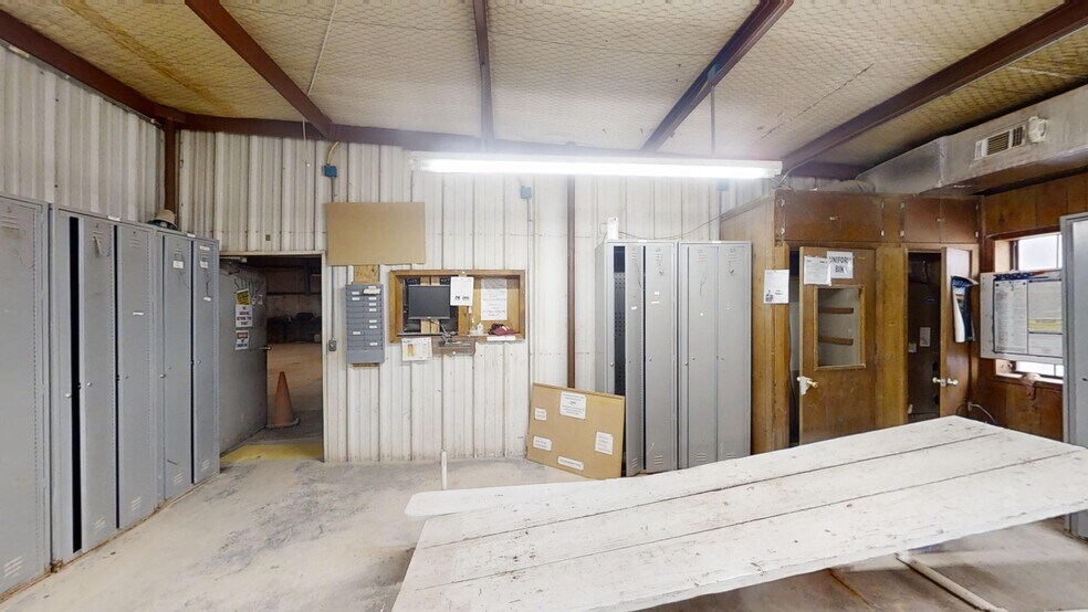 More Photos Of 1230 SR 83, Denver City Warehouse For Sale