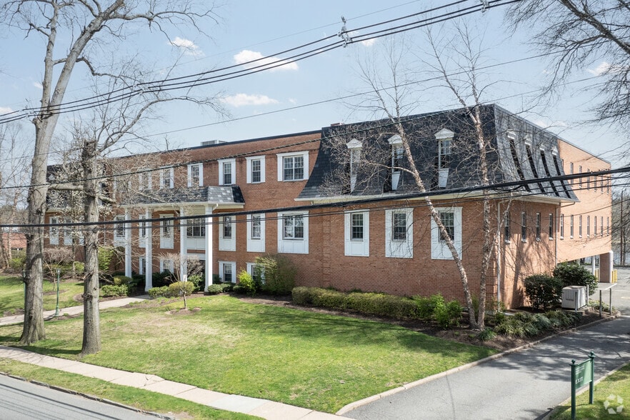More Photos Of 496 Kinderkamack Rd, Oradell Medical For Sale