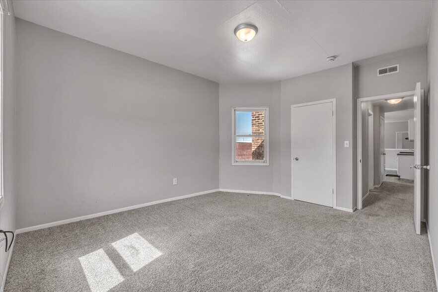 More Photos Of 1022 15th Ave, East Moline Multifamily For Sale