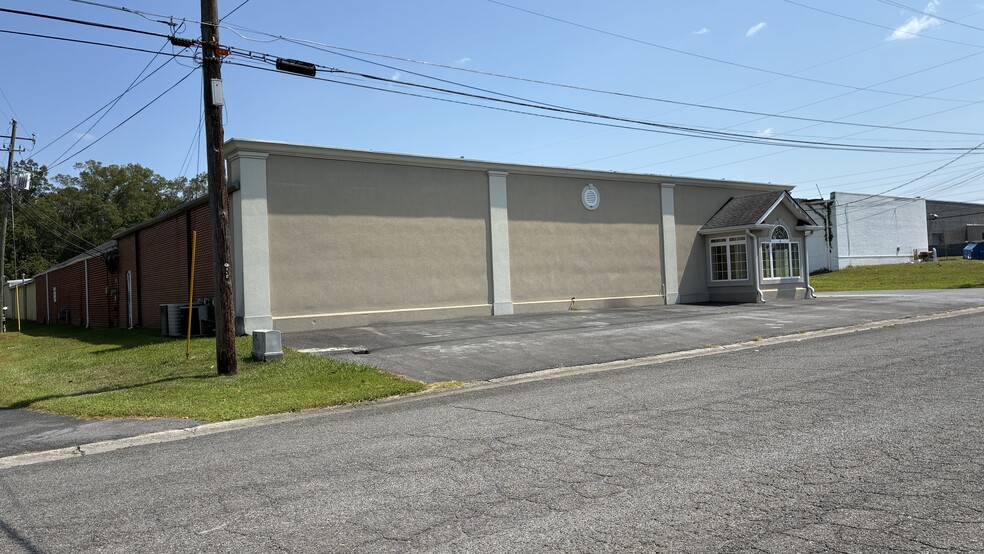 More Photos Of 6 Redmond Ct NW, Rome Industrial For Sale