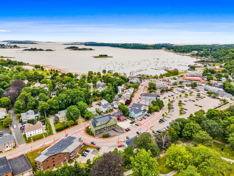 More Photos Of 44 North St, Hingham Storefront For Lease