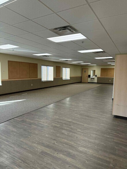 More Photos Of 3239 47th St S, Fargo General Retail For Lease