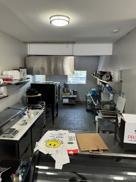 More Photos Of 22660 Lorain Rd, Fairview Park General Retail For Lease