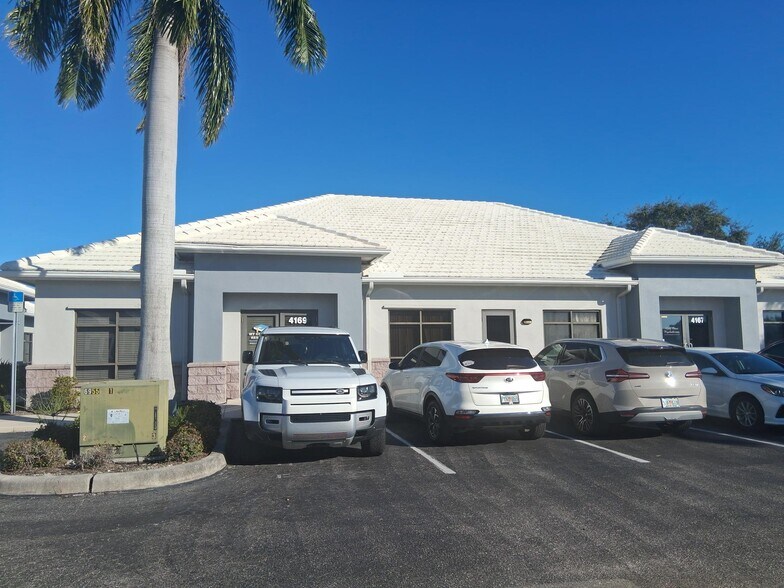 More Photos Of 4165-4169 Clark Rd, Sarasota Office For Sale