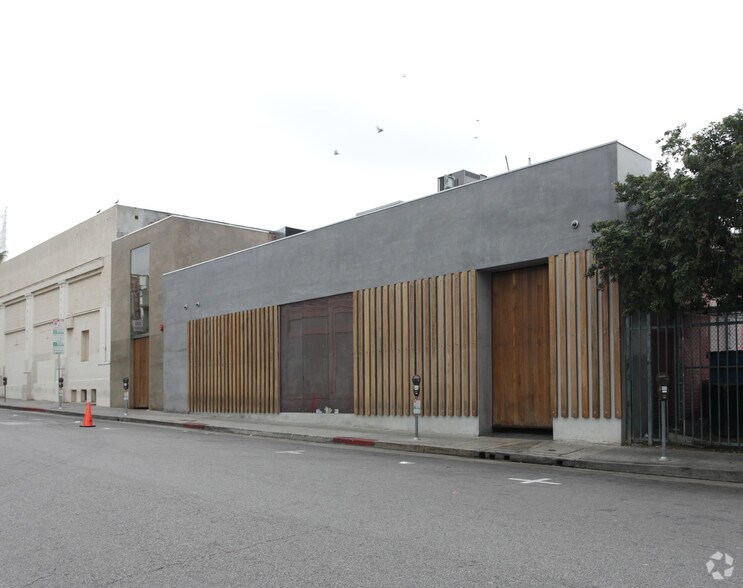 More Photos Of 1650 Schrader Blvd, Los Angeles Restaurant For Lease