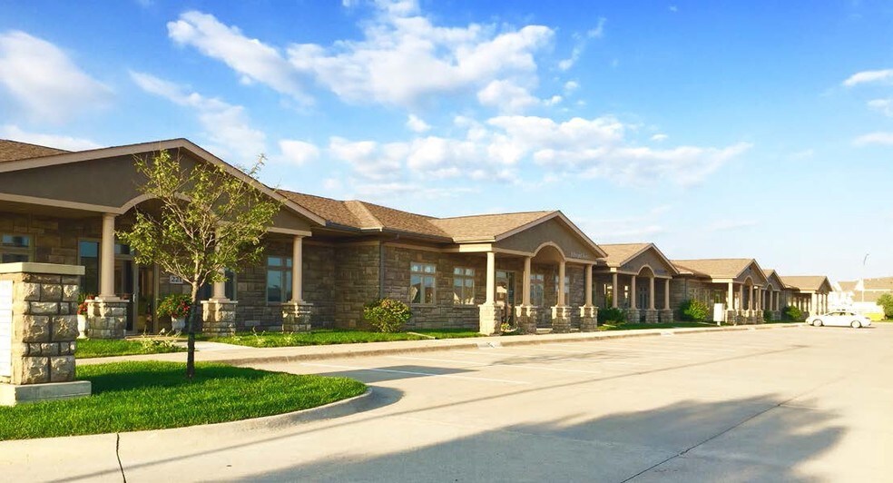 More Photos Of 2675 N Ankeny Blvd, Ankeny Medical For Sale