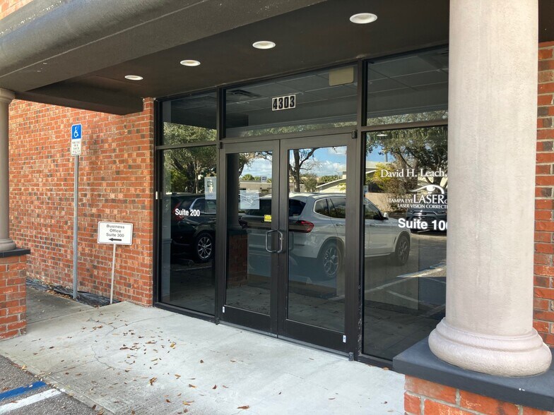 Primary Photo Of 4305 N Gomez Ave, Tampa Healthcare For Lease