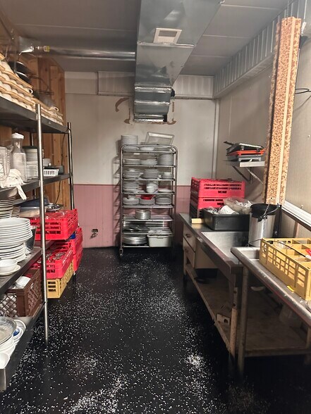 More Photos Of 8350 S 88th Ave, Justice Restaurant For Sale