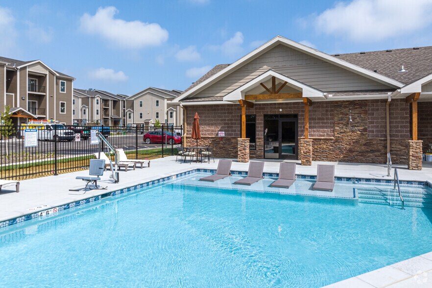 More Photos Of 13399 Charlotte St, Kansas City Apartments For Sale