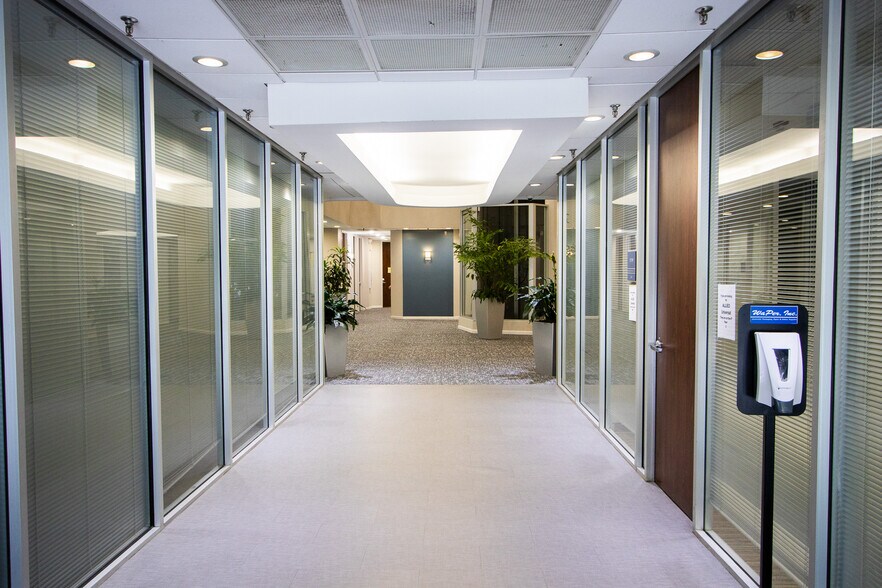 More Photos Of 140 Stoneridge Dr, Columbia Office For Lease