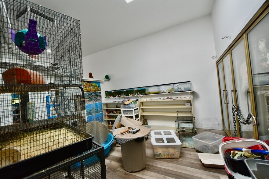 More Photos Of 115 S Main St, Yreka General Retail For Sale