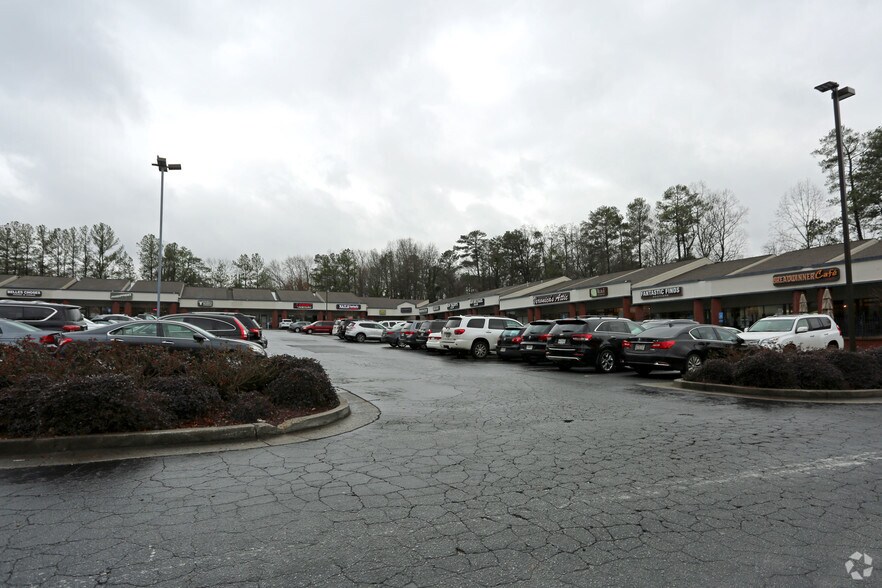 More Photos Of 220 Sandy Springs Cir NE, Atlanta Freestanding For Lease