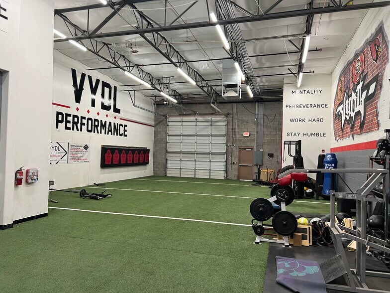 More Photos Of 395 E Warner Rd, Chandler Unknown For Lease