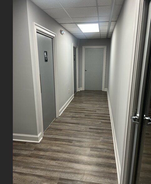 More Photos Of 4190 S Plaza Trl, Virginia Beach Office For Lease