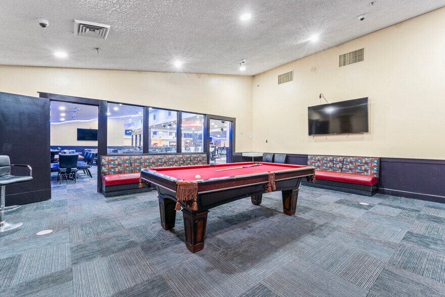 More Photos Of 5425 N Henry Blvd, Stockbridge Restaurant For Lease