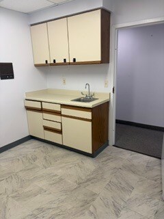 More Photos Of 120 Sister Pierre Dr, Towson Medical For Sale