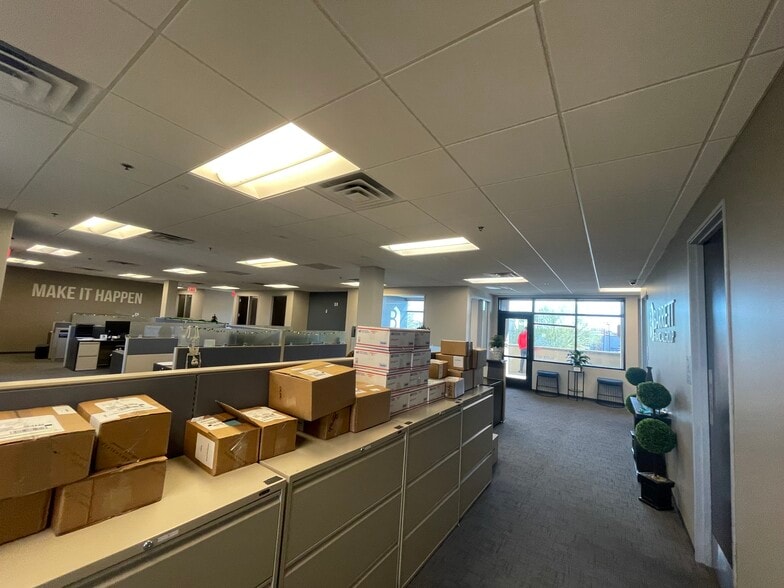 More Photos Of 1482 E Williams Field Rd, Gilbert Unknown For Lease