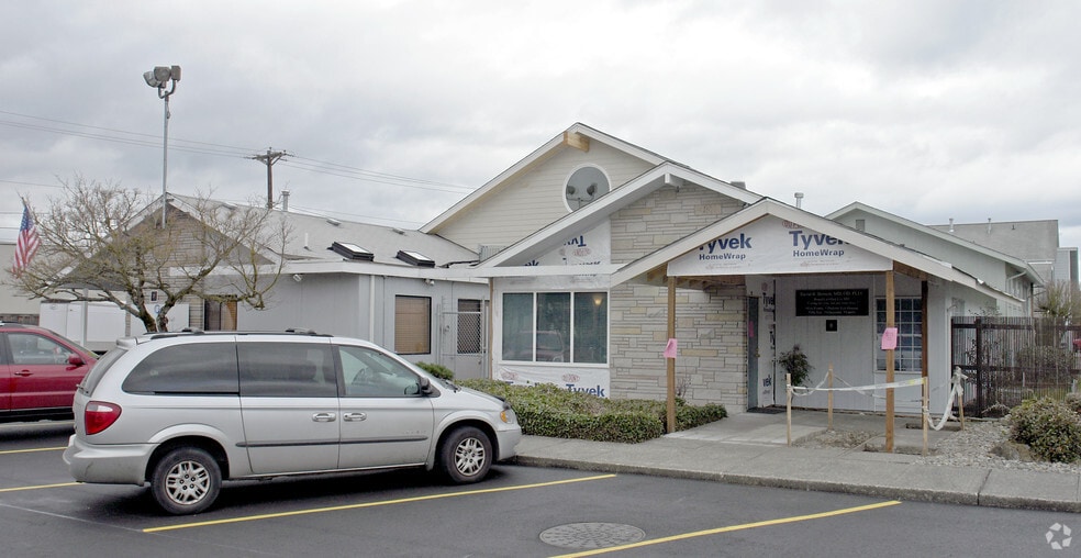 More Photos Of 5920 100th St SW, Lakewood Medical For Sale