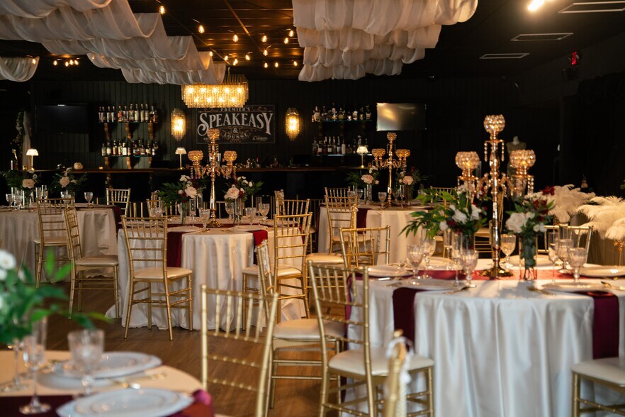 More Photos Of 32400 Geneva Rd, Salem Restaurant For Sale