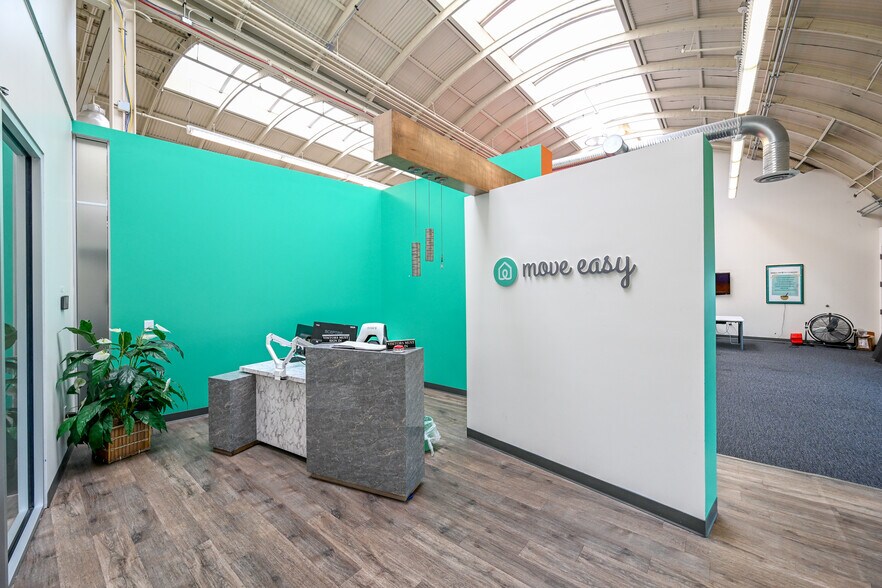 More Photos Of 855 Grandview Ave, Columbus Research And Development For Lease