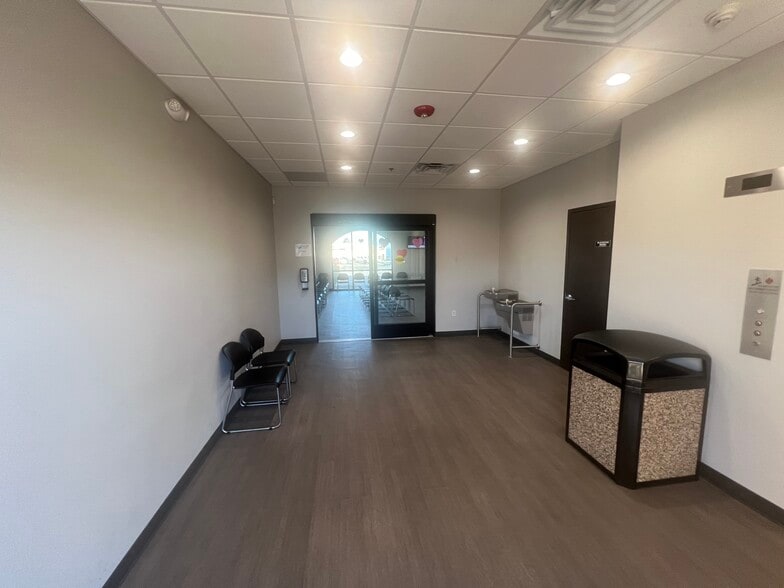 More Photos Of 15099 Kamana Rd, Apple Valley Medical For Lease